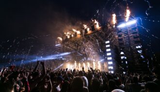 people having a concert